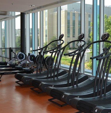 トレーニングマシン